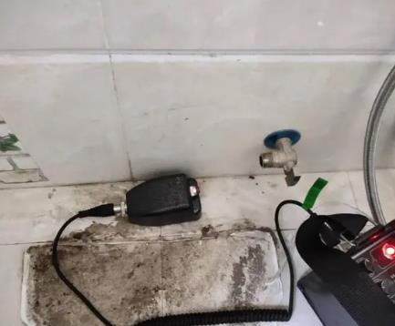 巴塘屋顶漏水维修公司分享下卫生间漏水的危害及解决方法